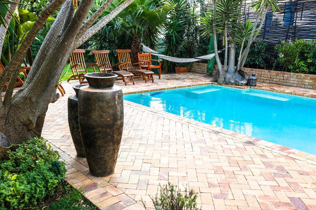 Secret Garden Guesthouse Bloubergstrand Eksteriør billede