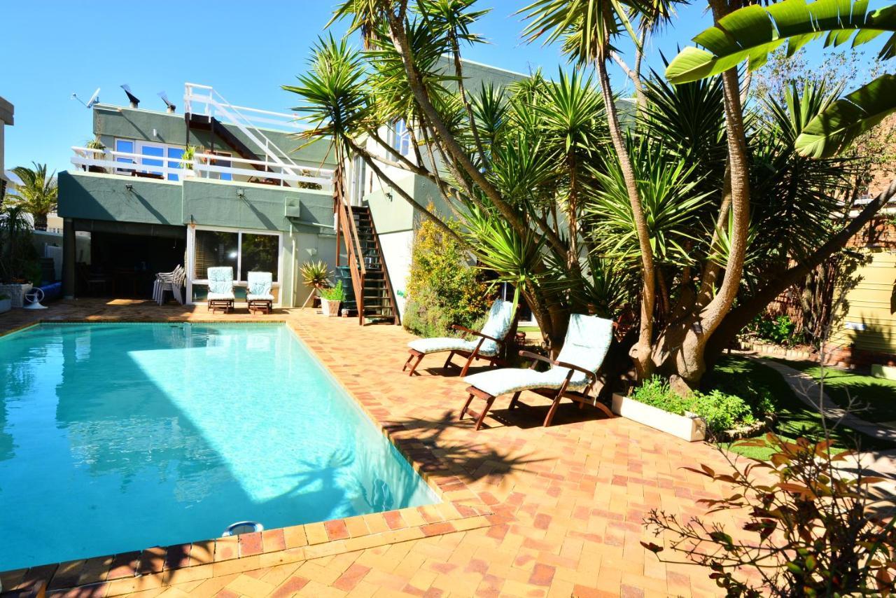 Secret Garden Guesthouse Bloubergstrand Eksteriør billede